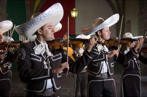 5 Mariachis Betano