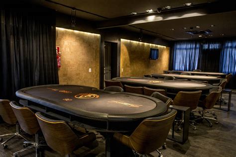 A Casa De Poker Elenco