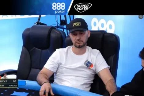 A Sala De Poker Ao Vivo De Bucareste