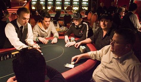 A Sala De Poker Do Planeta Cagliari