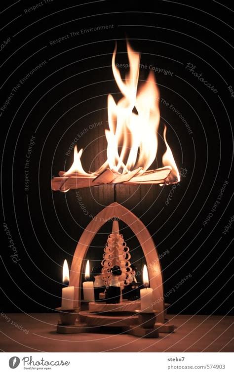 Christmas Of Pyramid Blaze