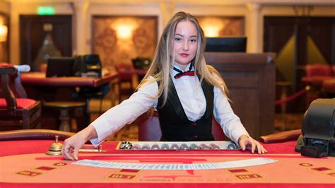 Gwi Online Casino Dealer Borgonha Torre