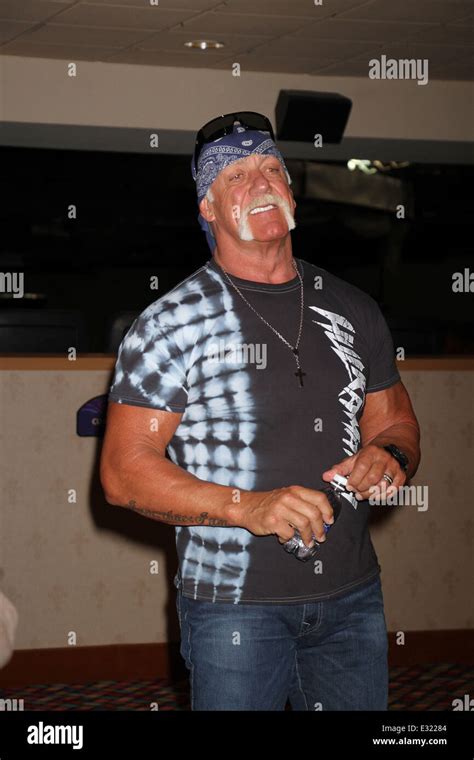 Hulk Hogan Casino