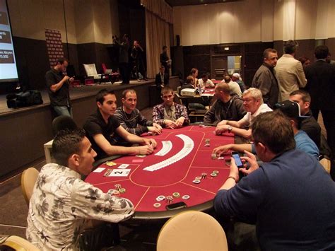 Om Poker League