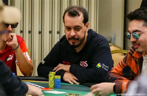 Poker Guerra Coroa