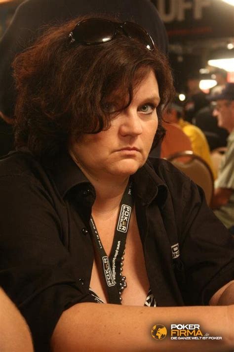 Poker Nicole Studer