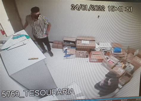 Policia Busca De Poker