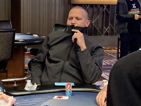 Ryan Julio De Poker