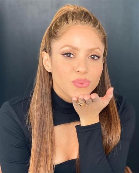 Shakira Poker Face A Voz